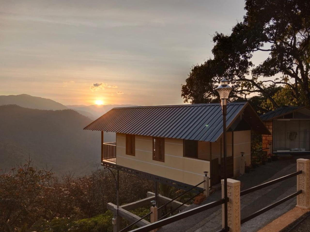 Cloudscape Homestay Pīrmed Kültér fotó