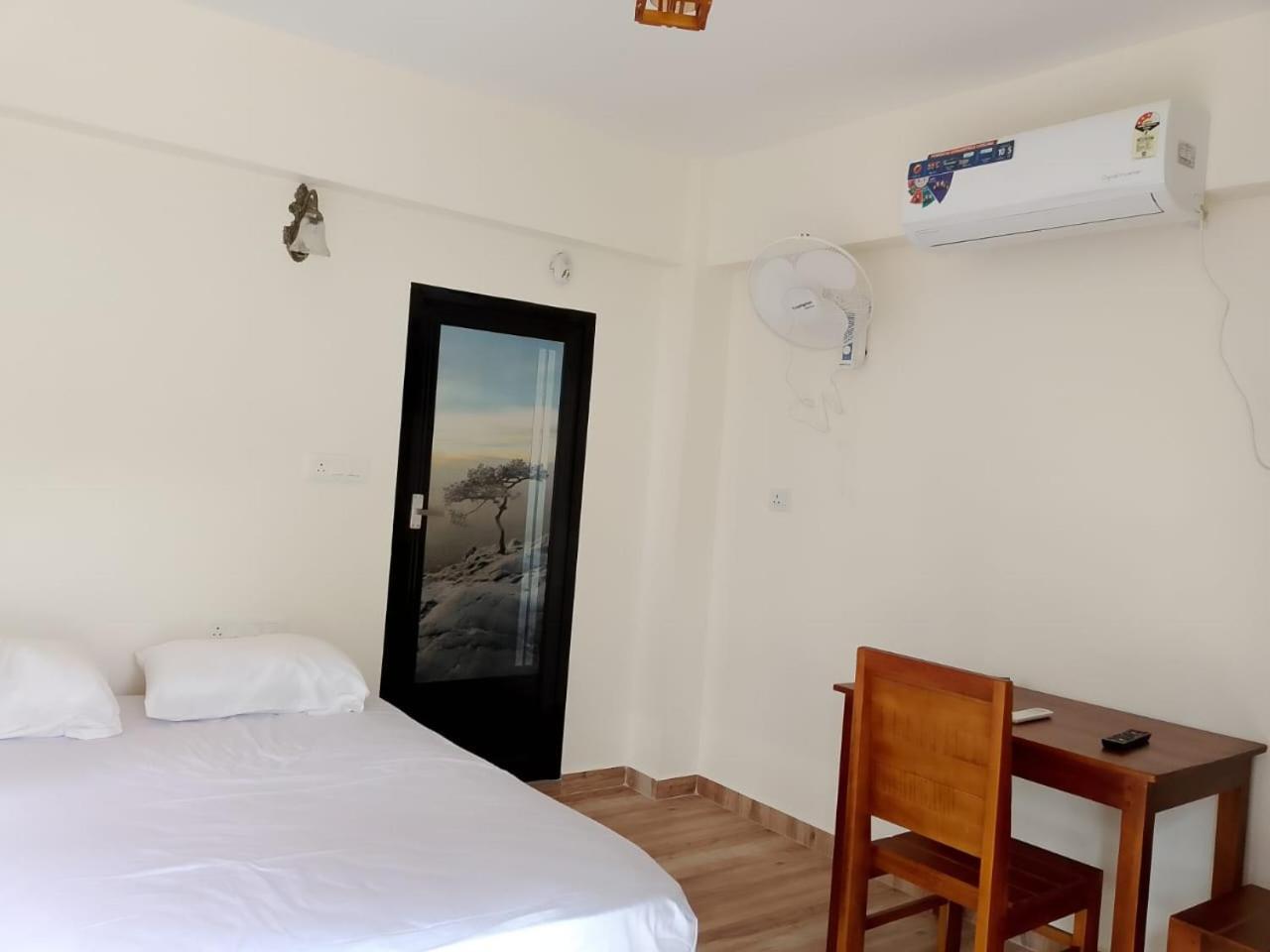 Cloudscape Homestay Pīrmed Kültér fotó